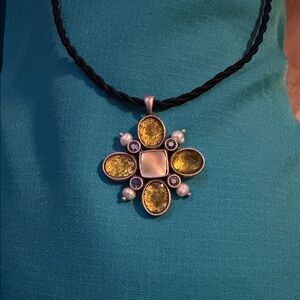 Elegant Gold and Silver Pendant Necklace